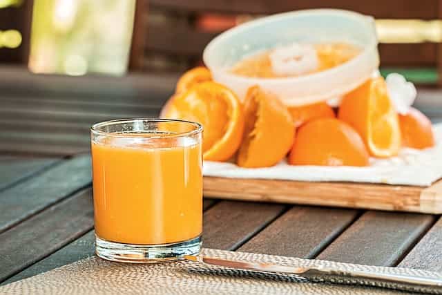 why does orange juice make you poop